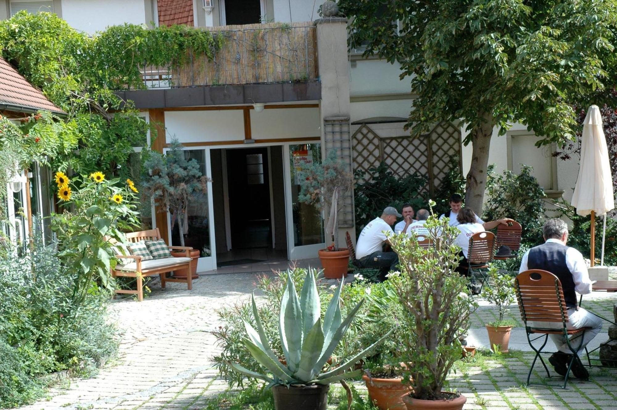 Landgasthof Zum Schwarzen Adler Markt Nordheim المظهر الخارجي الصورة