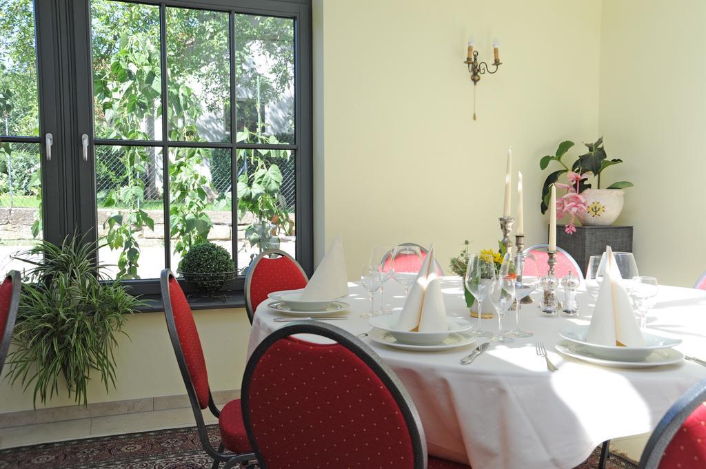 Landgasthof Zum Schwarzen Adler Markt Nordheim المظهر الخارجي الصورة